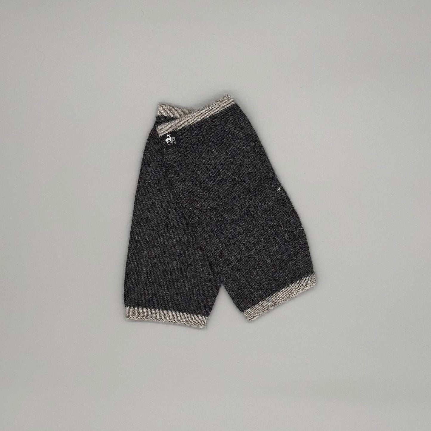 Weiche Armstulpen aus 100% Baby Alpakawolle – Wendbare Armstulpen mit Daumenöffnung (Grau, Blau)