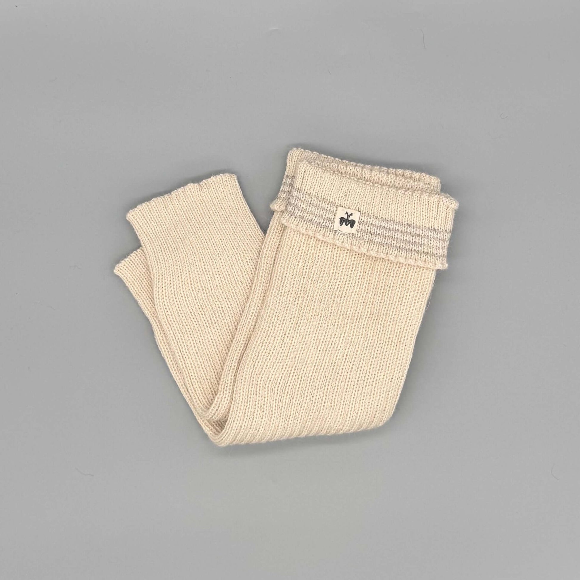 Graue Alpaka Beinstulpen aus hochwertiger Alpakawolle