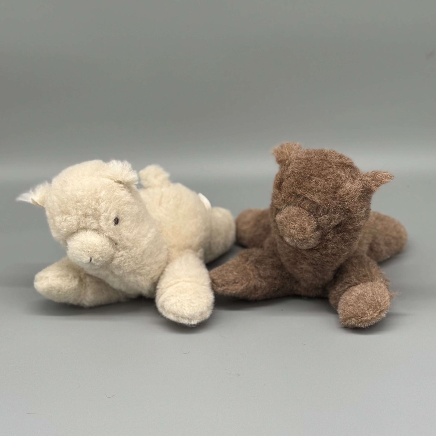 Kuscheltier Alpaka braun weiß aus echter Alpakawolle für Babys