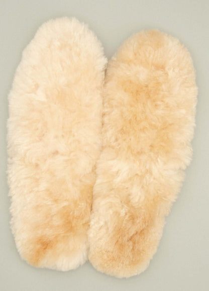Alpaka Einlegesohlen aus 100% Baby-Alpakawolle – perfekte Wahl für warme Füße im Winter, jetzt bei tre-alpacas.de