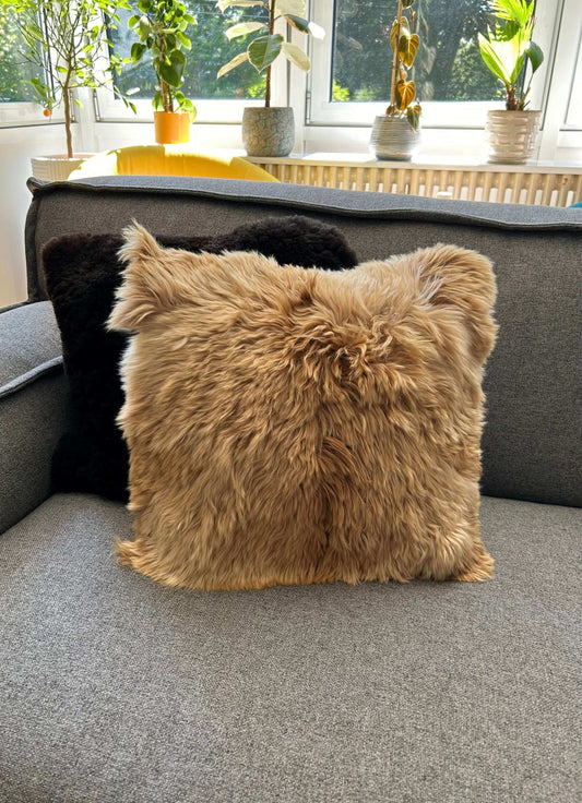 Fluffy cushion cover made of alpaca wool | 100% natural alpaca fur & 40x40cm | Available in brown or black