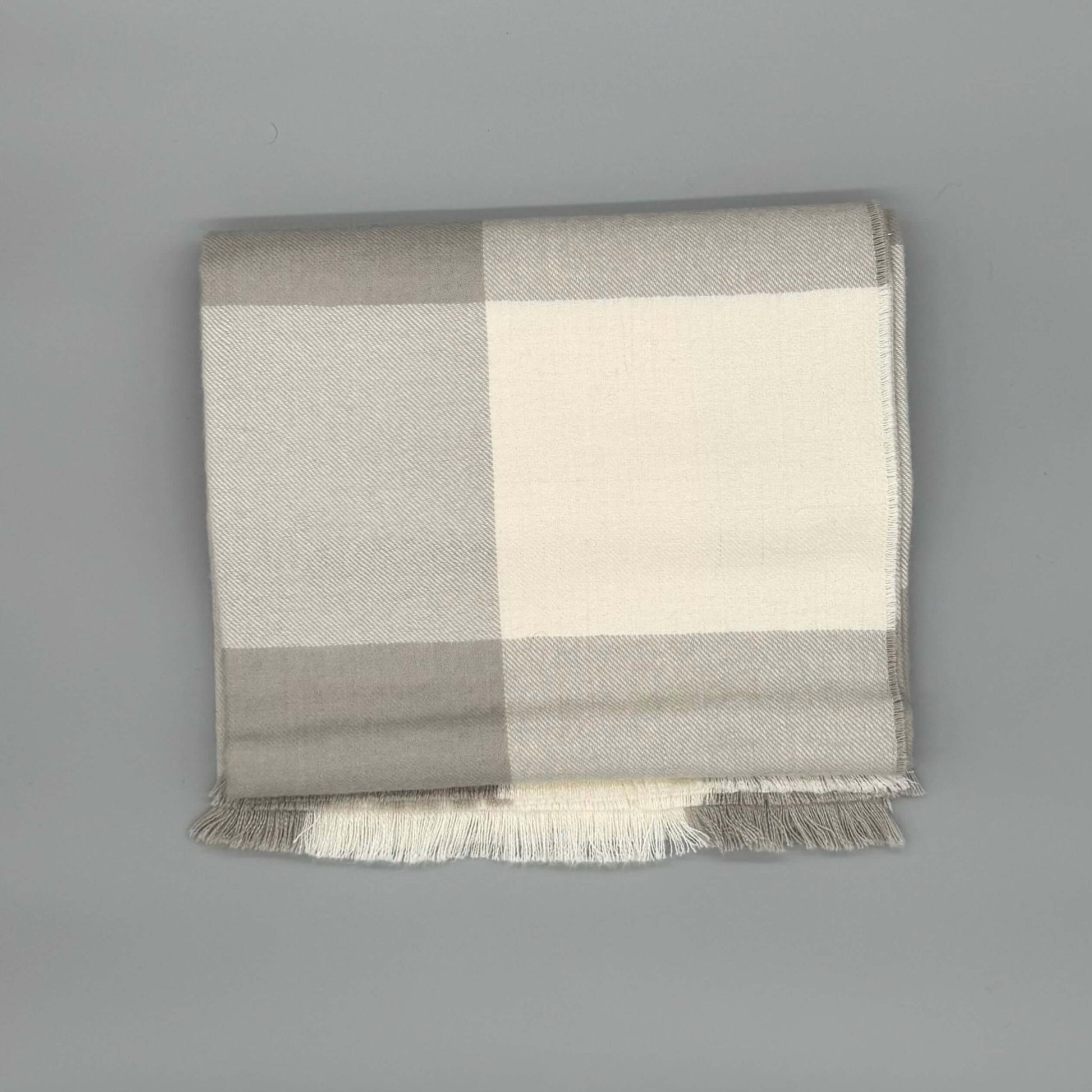 Hochwertige Babyalpaka Decke als Bettüberwurf in Sand (Beige)