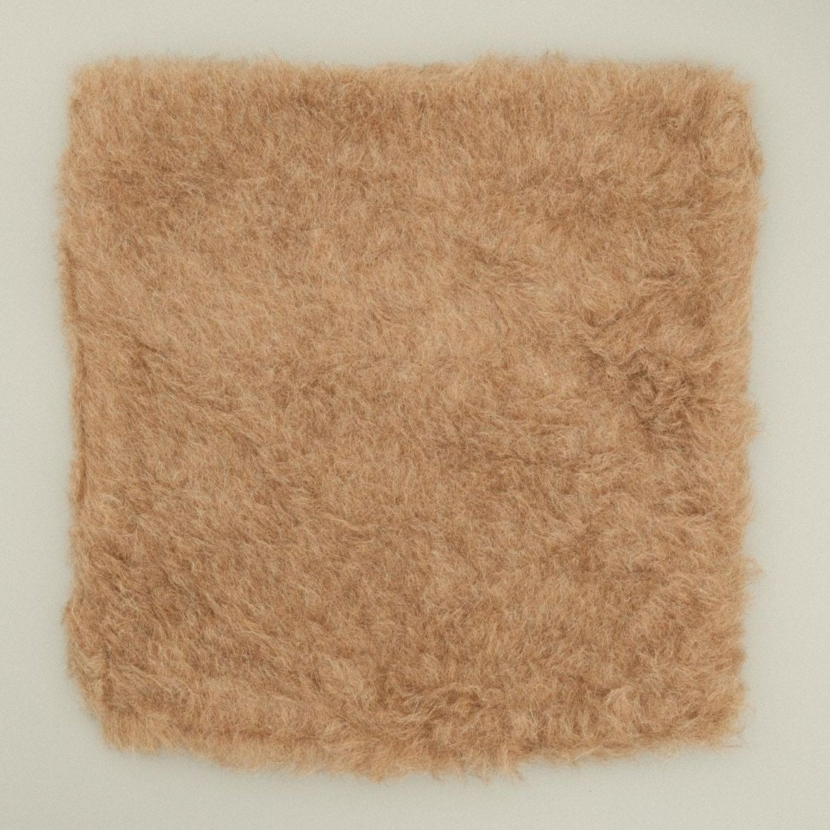 Fluffy cushion cover made of alpaca wool | 100% natural alpaca fur & 40x40cm | Available in brown or black