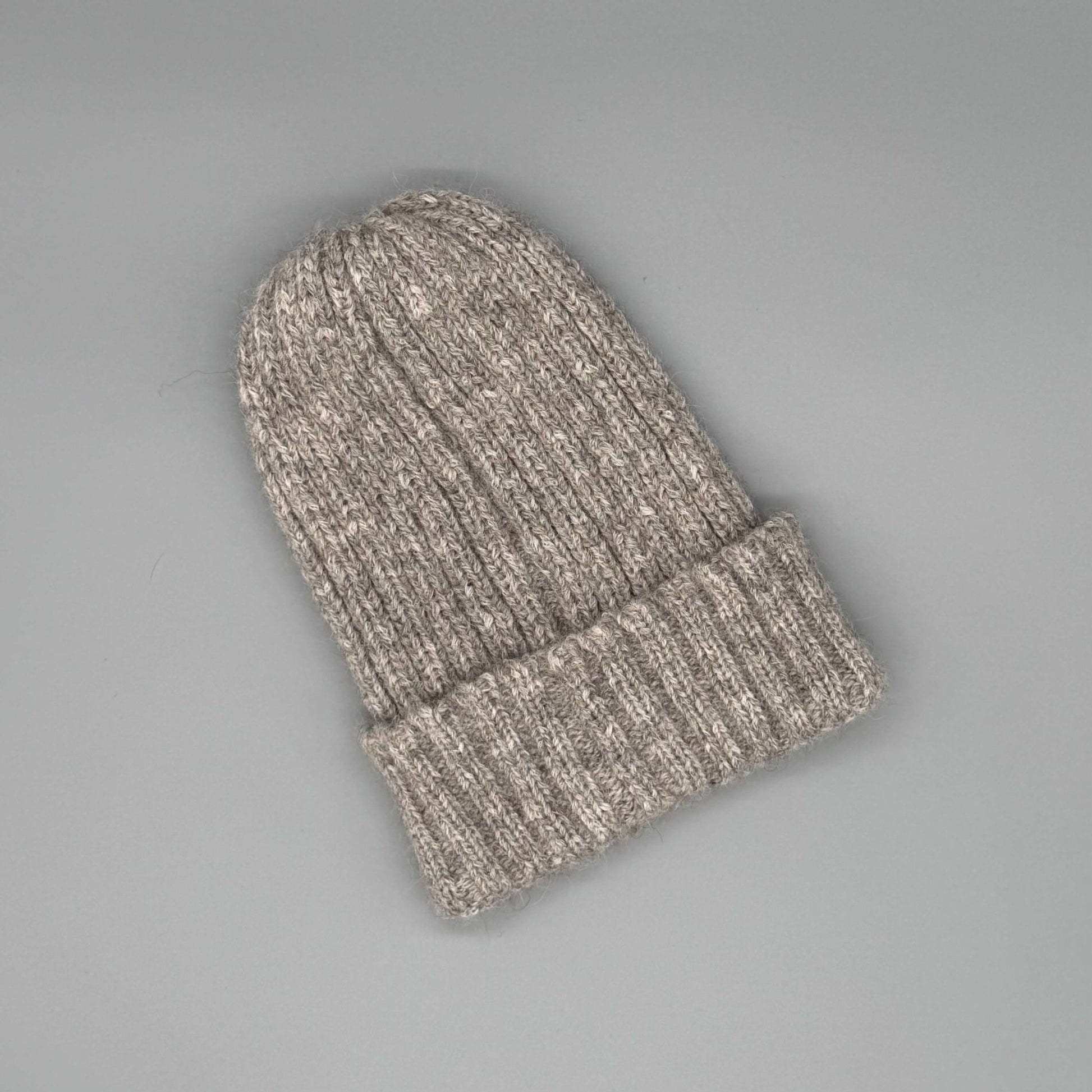 Alpaka Mütze kaufen – handgestrickte Mütze aus weicher Alpakawolle für kalte Tage