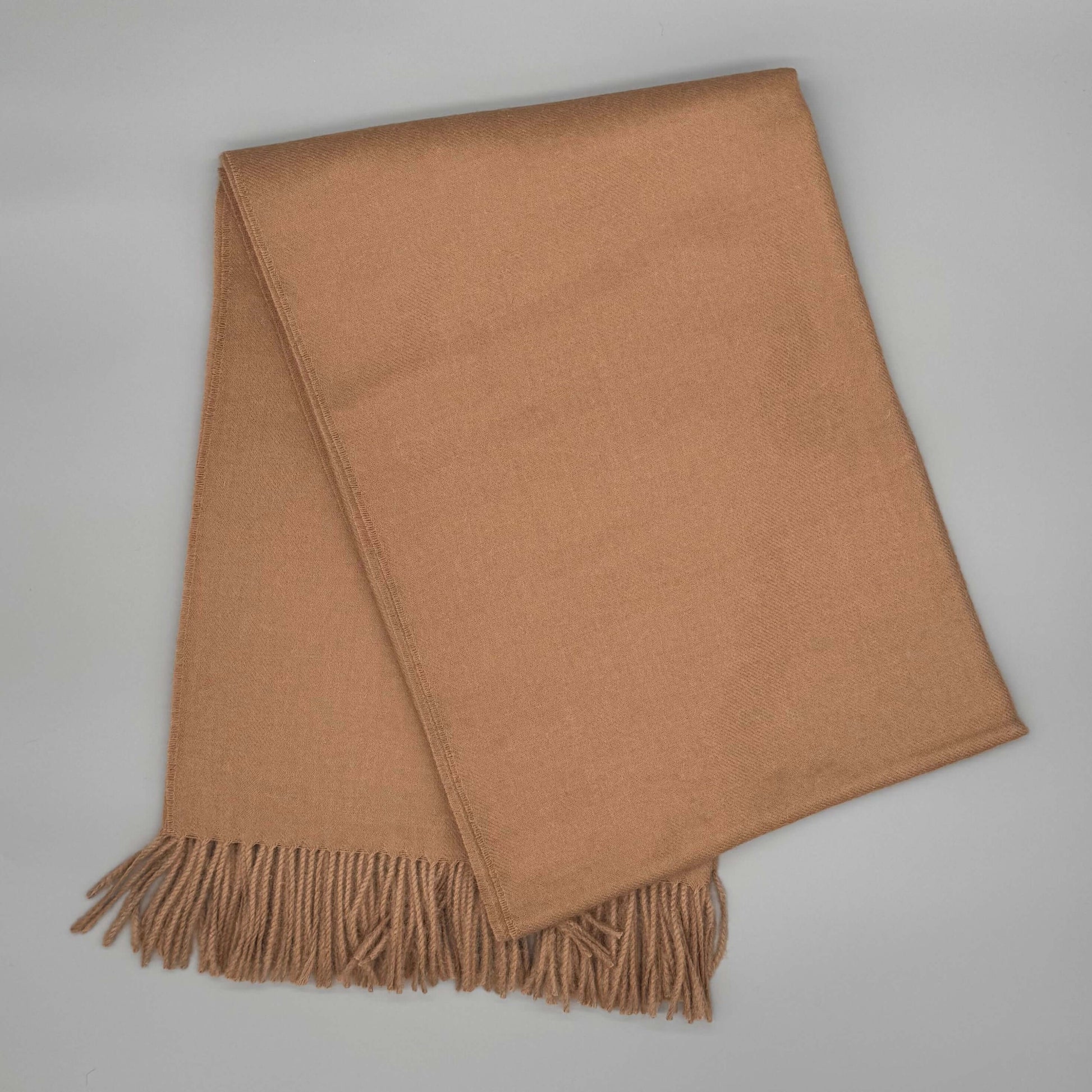 Kuschelige Alpaka Wohndecke mit Fransen in Beige-Braun