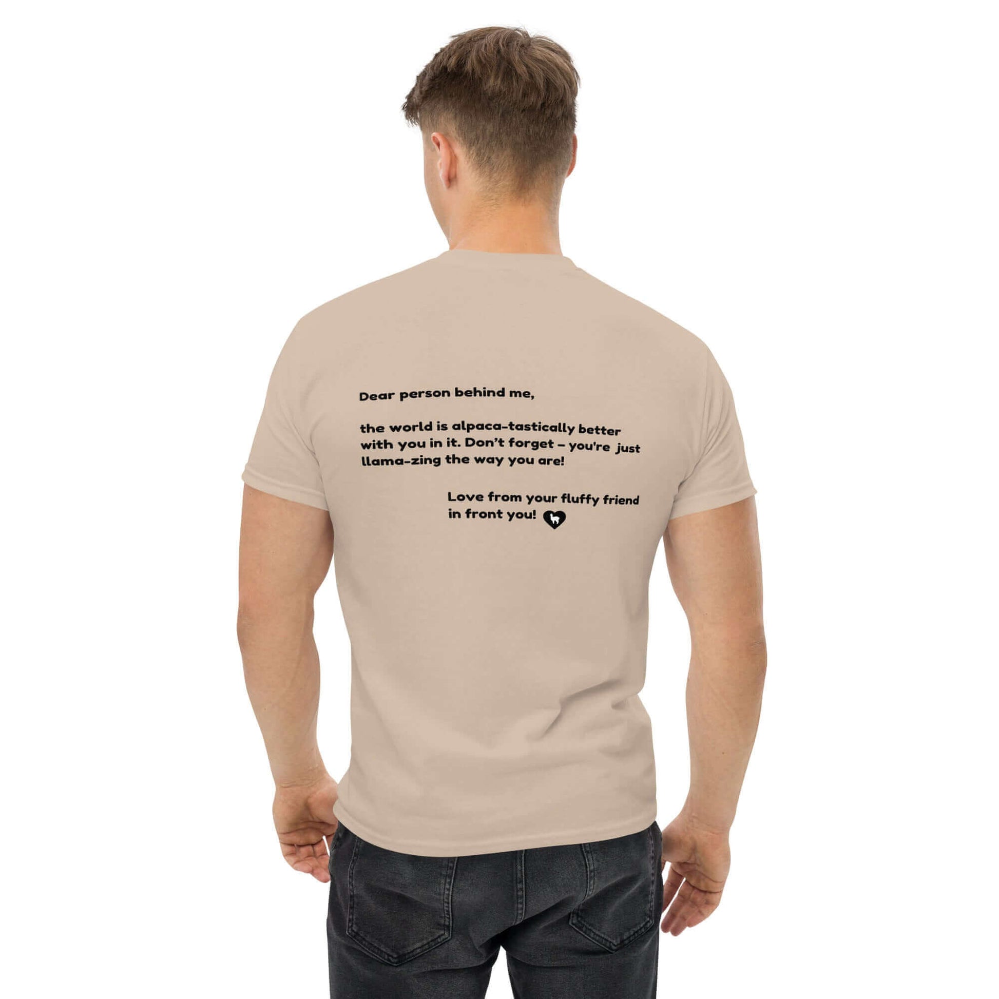 Unisex T-Shirt mit Alpaka-Silhouette und Mental Health Spruch, beige Farbe, Rückansicht, Alpaka Produkte kaufen, Lustige Alpaka T-Shirts